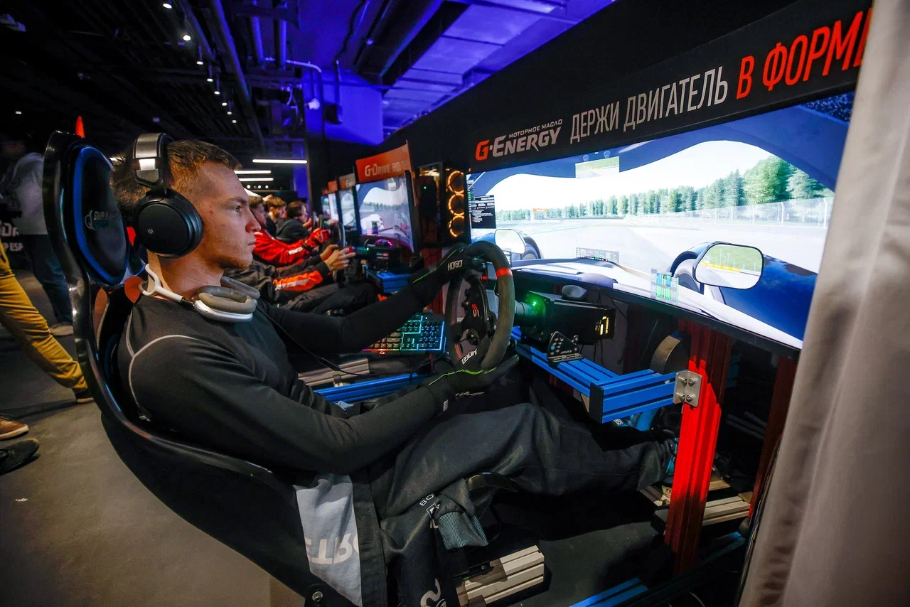 Сим-рейсинг - подарок на 23 февраля